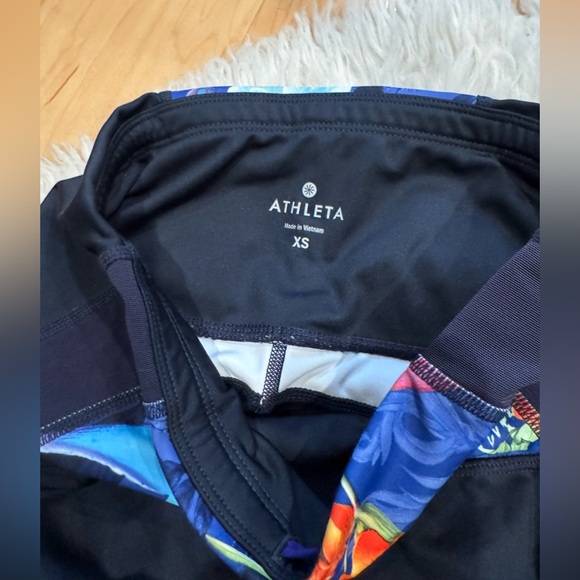 ATHLETA women’s floral tropical leggings mesh pocket size XS - Picture 7 of 7